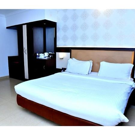 The Grand Krishna Luxury Hotel, จิกมากาลูร์ ภายนอก รูปภาพ