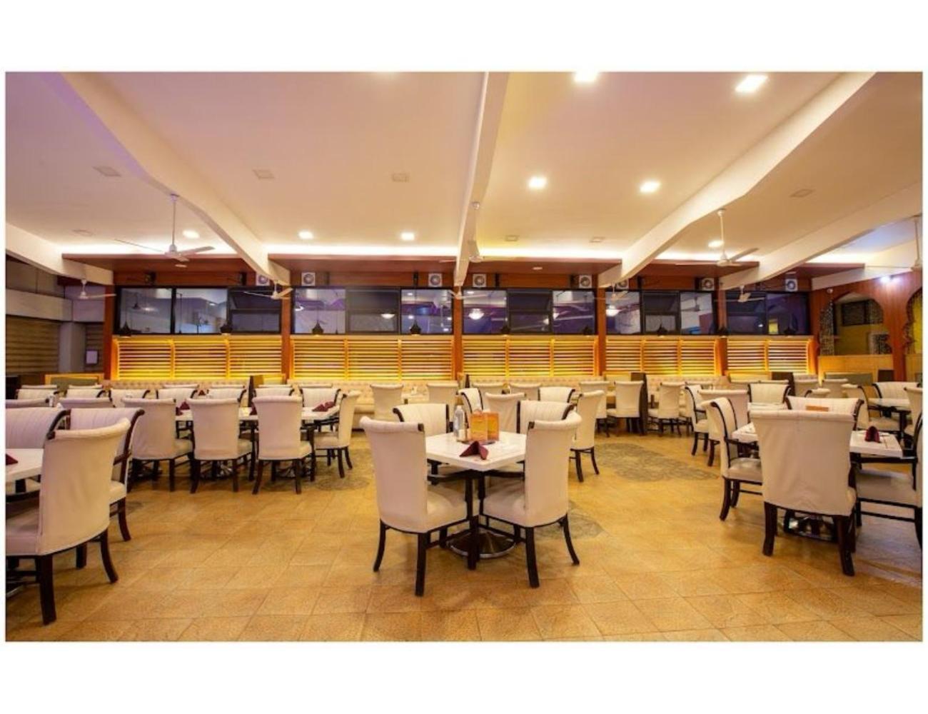 The Grand Krishna Luxury Hotel, จิกมากาลูร์ ภายนอก รูปภาพ