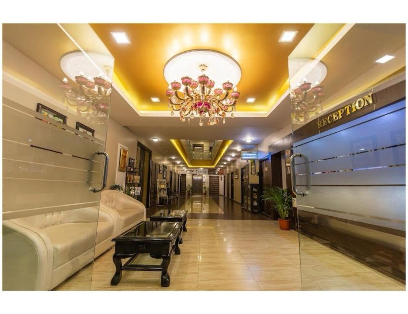 The Grand Krishna Luxury Hotel, จิกมากาลูร์ ภายนอก รูปภาพ